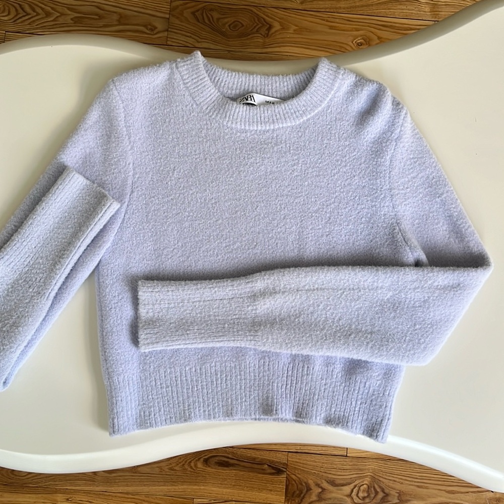 Zara knit sweater in a periwinkle color. Size small